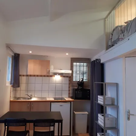 Petite Maison Avec Une Cour Apartmán
