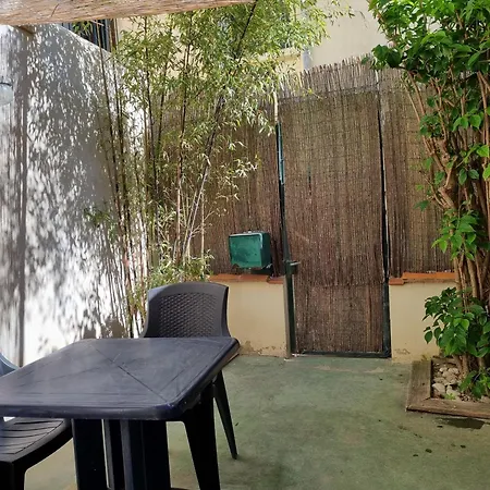 Petite Maison Avec Une Cour شقة *